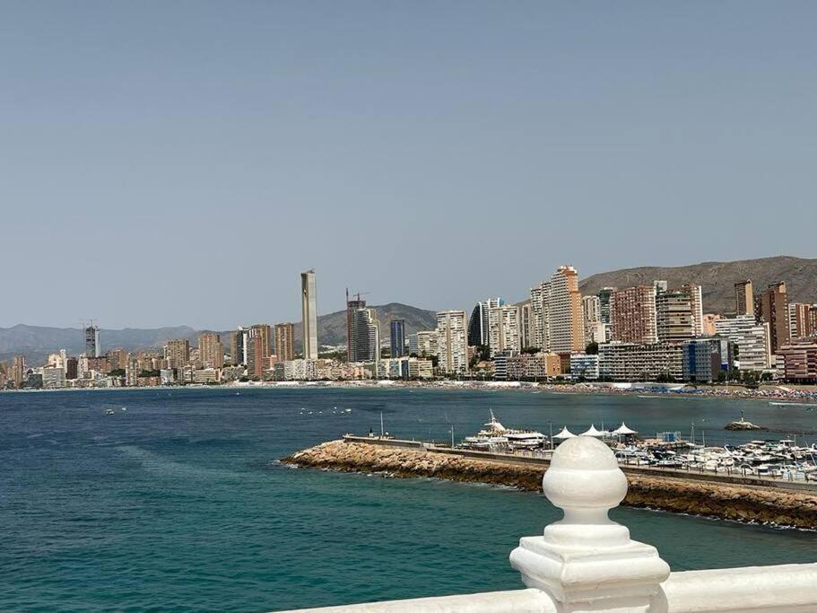 Apartamento Centrico Y En Primera Linea De Playa Leilighet Benidorm Eksteriør bilde