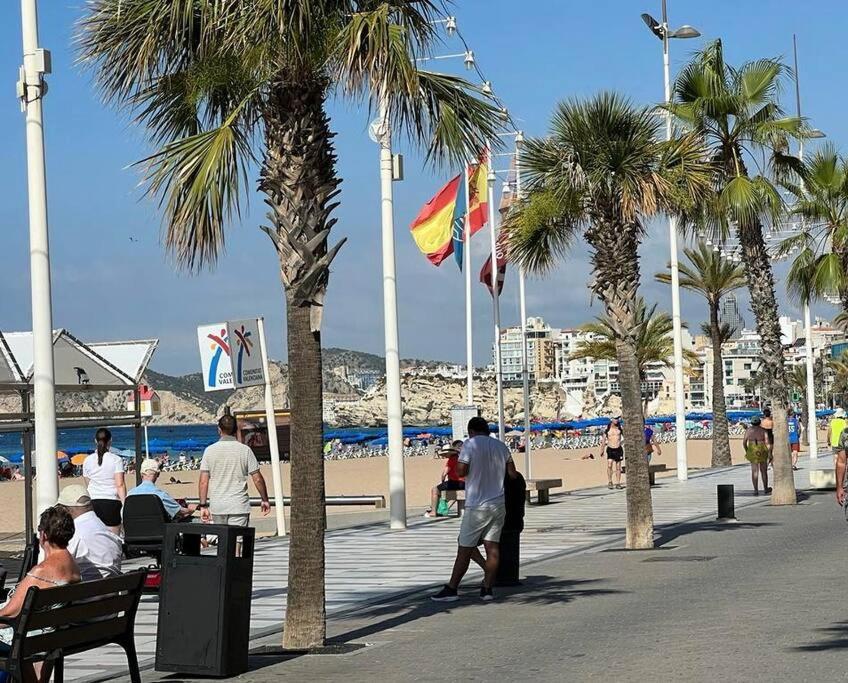 Apartamento Centrico Y En Primera Linea De Playa Leilighet Benidorm Eksteriør bilde