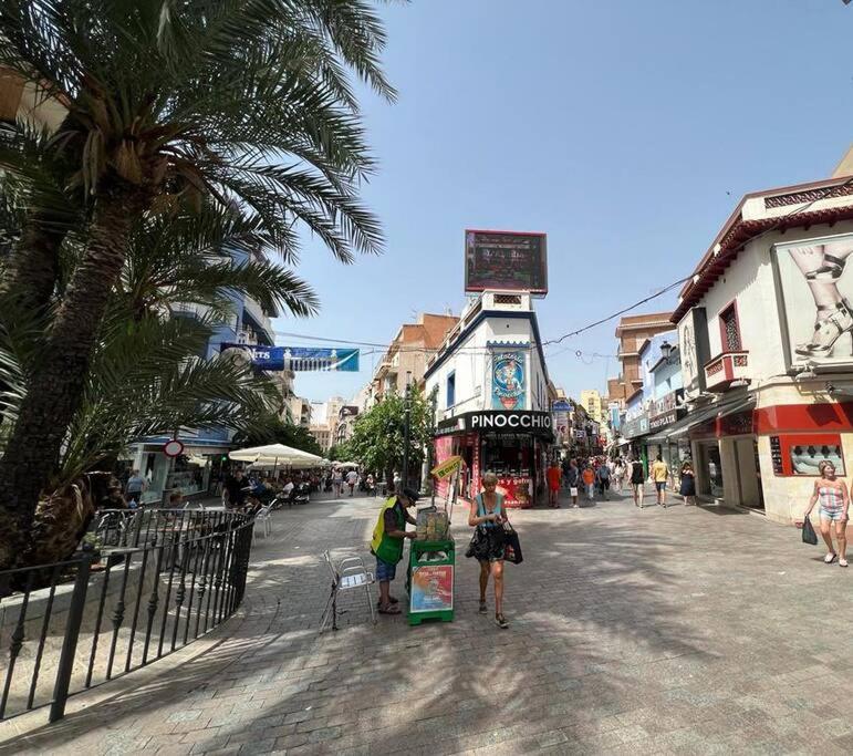 Apartamento Centrico Y En Primera Linea De Playa Leilighet Benidorm Eksteriør bilde